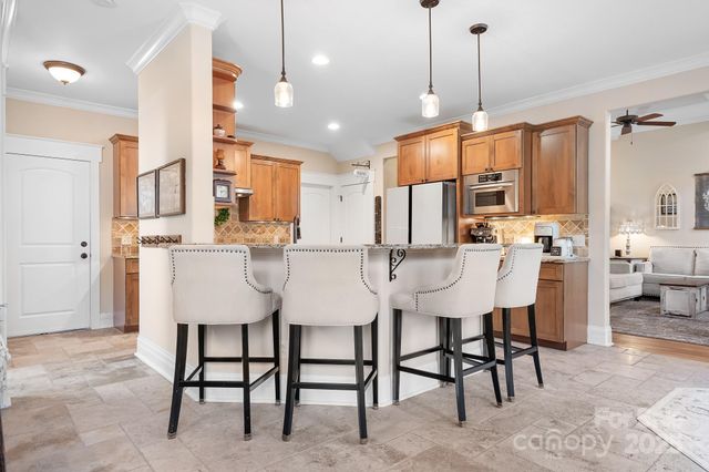 6065 Willow Farm Drive E, Denver, NC 28037