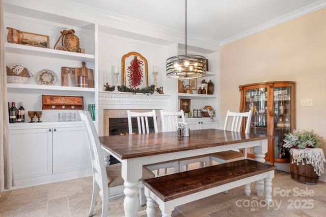 6065 Willow Farm Drive E, Denver, NC 28037