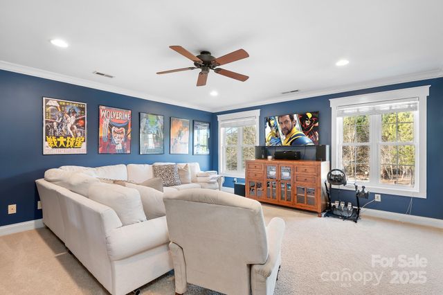 6065 Willow Farm Drive E, Denver, NC 28037