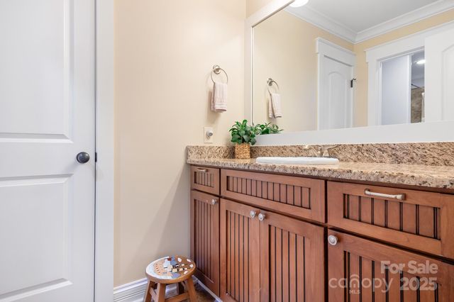 6065 Willow Farm Drive E, Denver, NC 28037