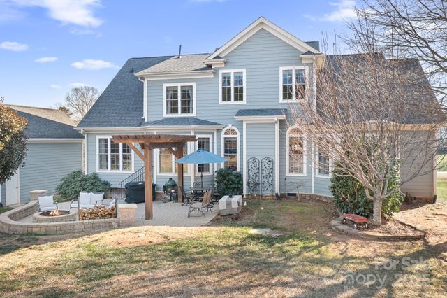 6065 Willow Farm Drive E, Denver, NC 28037