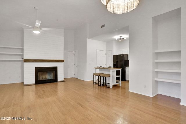 120 VERACRUZ Drive 833, Ponte Vedra Beach, FL 32082