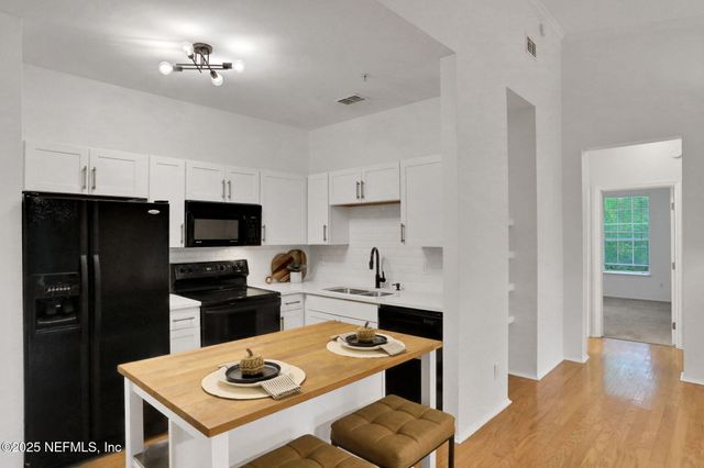 120 VERACRUZ Drive 833, Ponte Vedra Beach, FL 32082