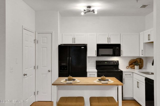 120 VERACRUZ Drive 833, Ponte Vedra Beach, FL 32082