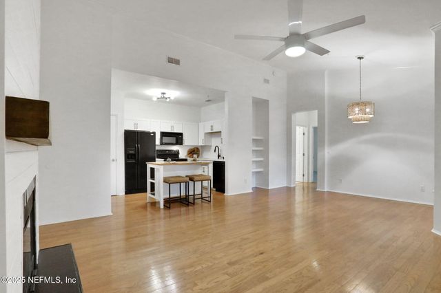 120 VERACRUZ Drive 833, Ponte Vedra Beach, FL 32082