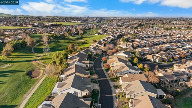 649 Baldwin Dr, Brentwood, CA 94513