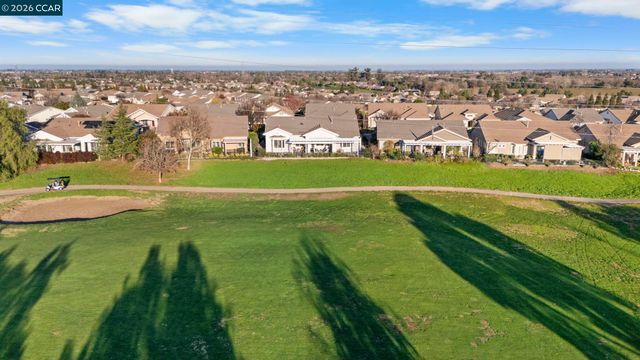 649 Baldwin Dr, Brentwood, CA 94513