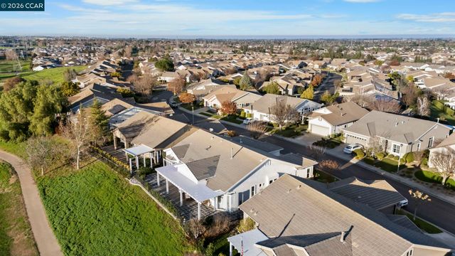 649 Baldwin Dr, Brentwood, CA 94513