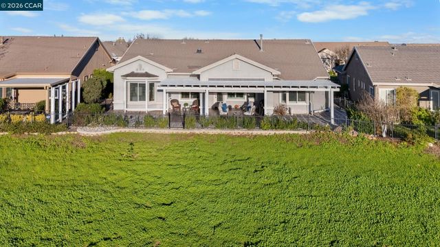 649 Baldwin Dr, Brentwood, CA 94513