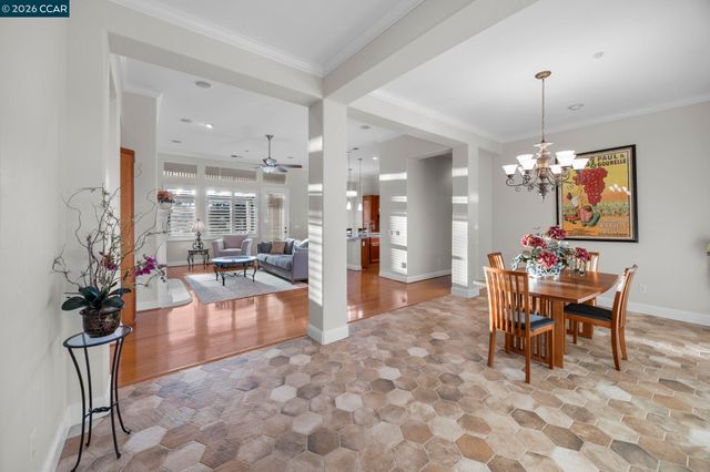 649 Baldwin Dr, Brentwood, CA 94513