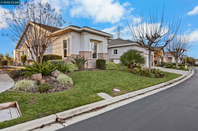 649 Baldwin Dr, Brentwood, CA 94513