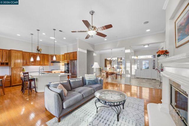 649 Baldwin Dr, Brentwood, CA 94513