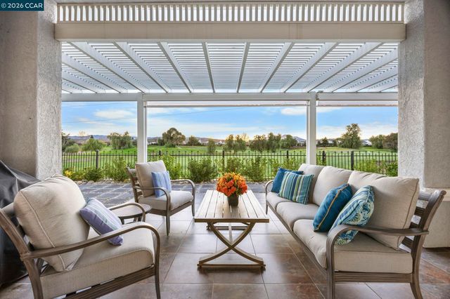 649 Baldwin Dr, Brentwood, CA 94513