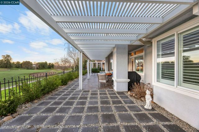 649 Baldwin Dr, Brentwood, CA 94513