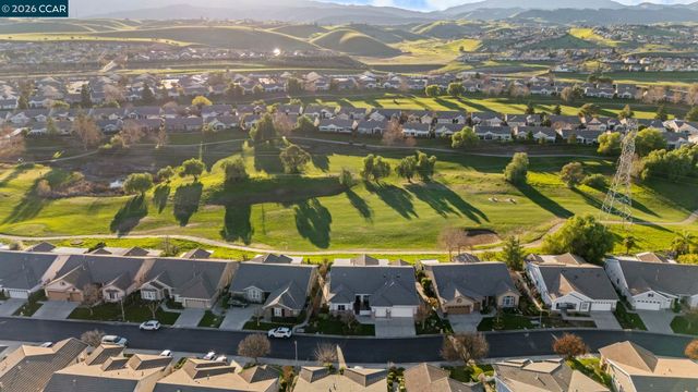 649 Baldwin Dr, Brentwood, CA 94513