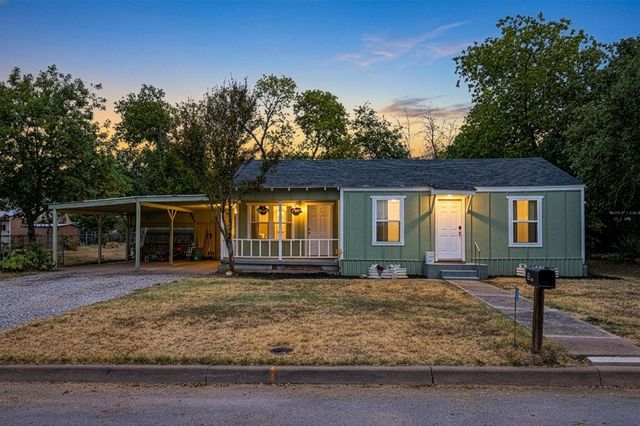 207 E 4th Street, Weatherford, TX 76086