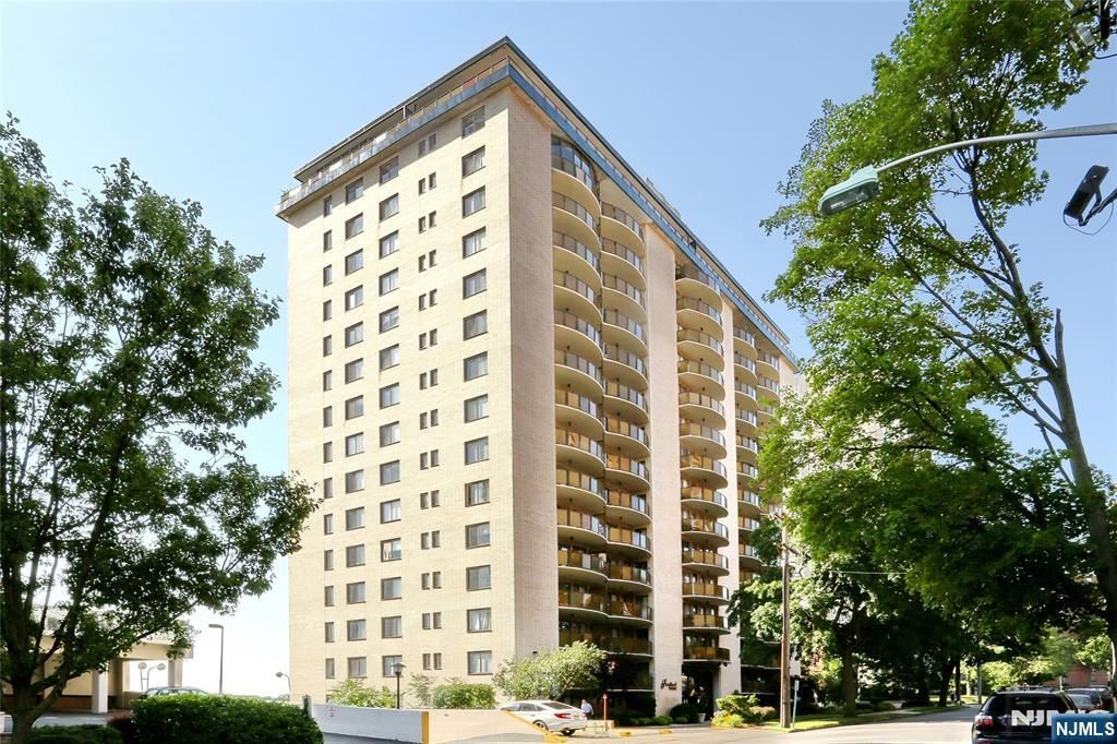 150 Overlook Avenue 7A, Hackensack, NJ 07601