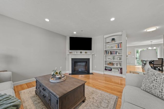 168 Lowell St 1, Wilmington, MA 01887