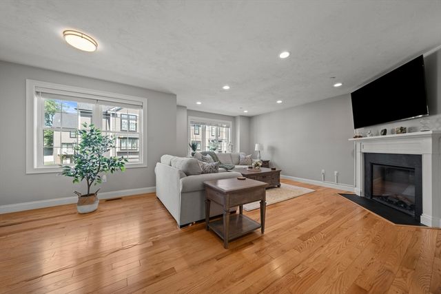 168 Lowell St 1, Wilmington, MA 01887