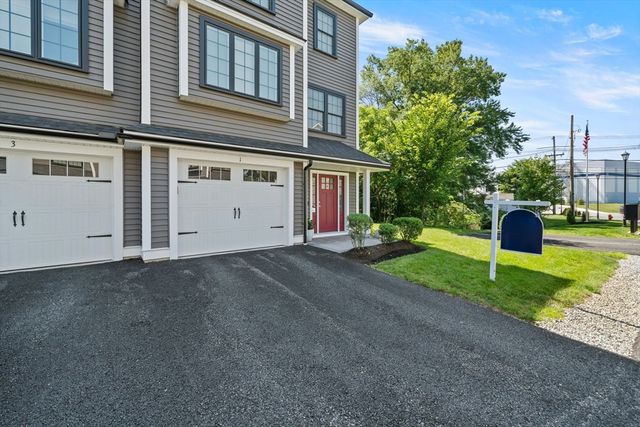 168 Lowell St 1, Wilmington, MA 01887