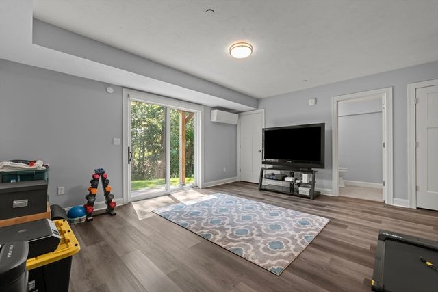 168 Lowell St 1, Wilmington, MA 01887