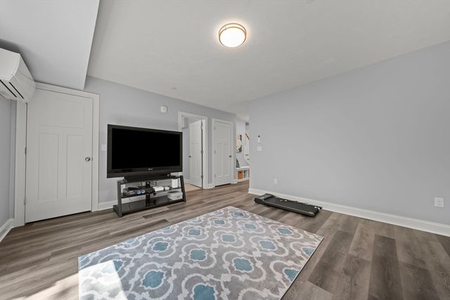 168 Lowell St 1, Wilmington, MA 01887