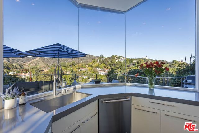 5682 Spreading Oak Drive, Los Angeles, CA 90068