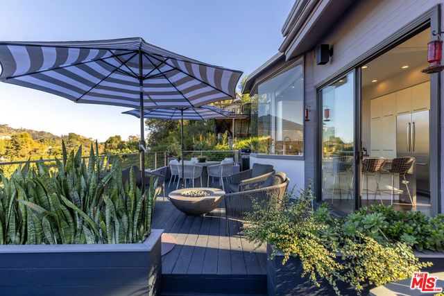 5682 Spreading Oak Drive, Los Angeles, CA 90068