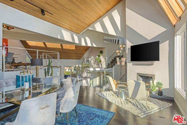 5682 Spreading Oak Drive, Los Angeles, CA 90068