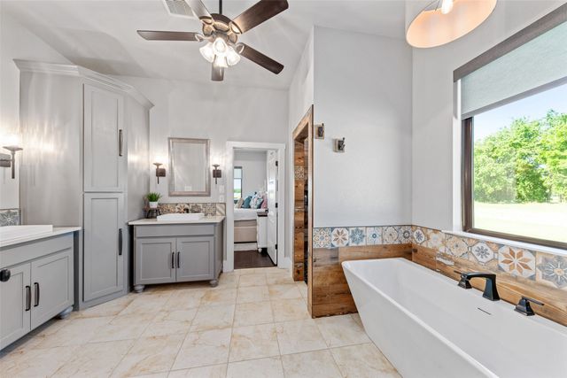 139 County Road 2525, Decatur, TX 76234
