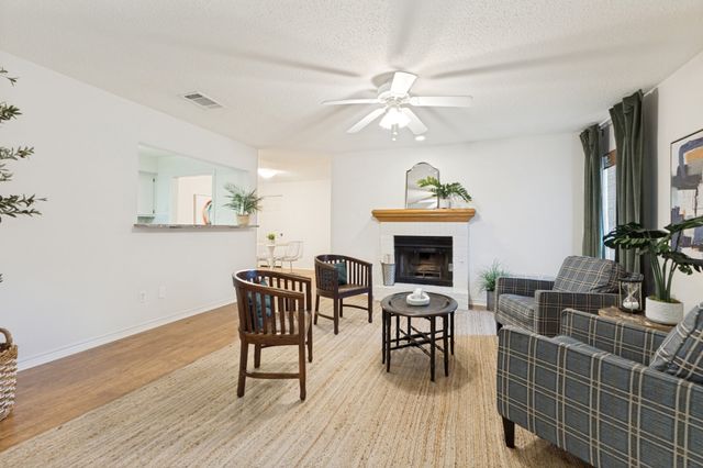 811 Saint Paul Court, Richardson, TX 75080