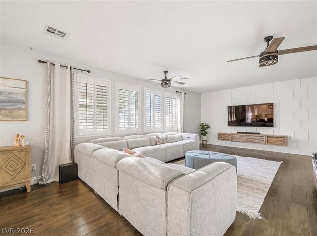 8033 Redbud Vine Street, North Las Vegas, NV 89085