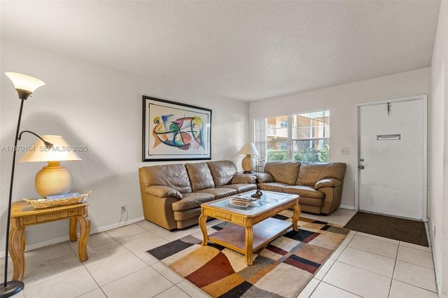 200 Croton Ave 104 104, Lantana, FL 33462