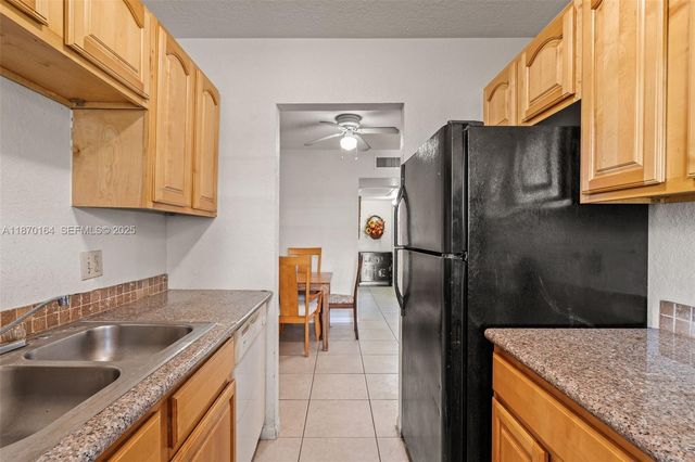 200 Croton Ave 104 104, Lantana, FL 33462