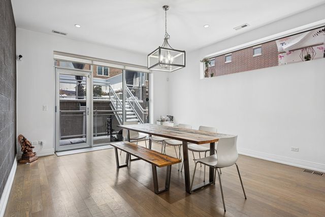 1437 W Diversey Parkway 1W, Chicago, IL 60614