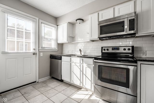 5038 Caroline Avenue, Indianapolis, IN 46205