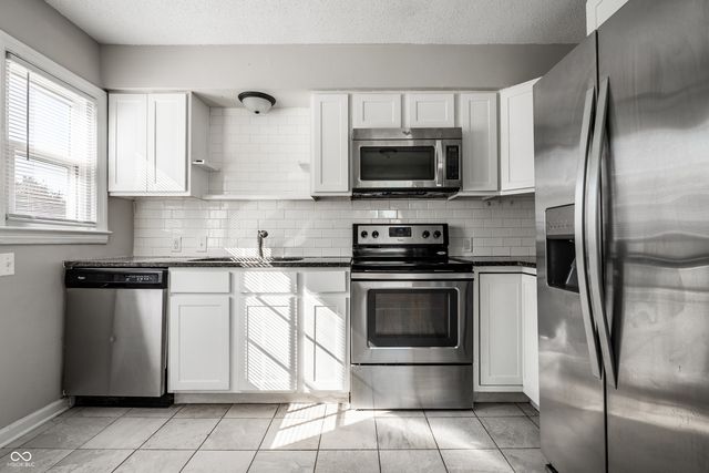 5038 Caroline Avenue, Indianapolis, IN 46205