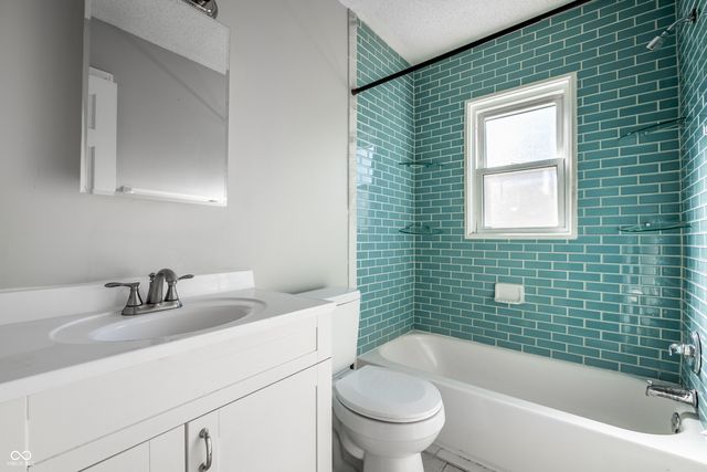 5038 Caroline Avenue, Indianapolis, IN 46205