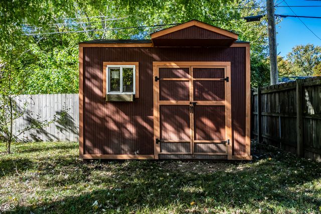 5038 Caroline Avenue, Indianapolis, IN 46205