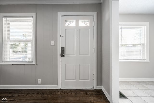 5038 Caroline Avenue, Indianapolis, IN 46205