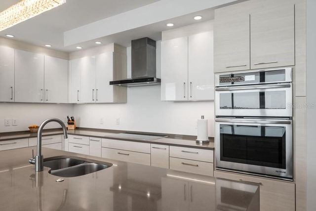 1155 N GULFSTREAM AVENUE 802, Sarasota, FL 34236