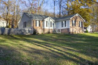 3497 Hunters Rdg, Woodlawn, TN 37191