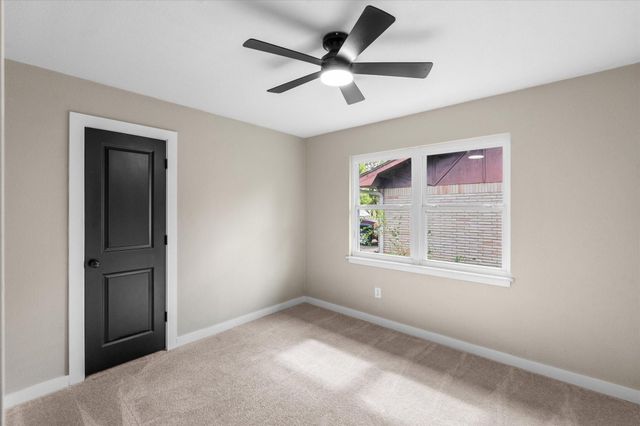 2205 21st Avenue N, Texas City, TX 77590