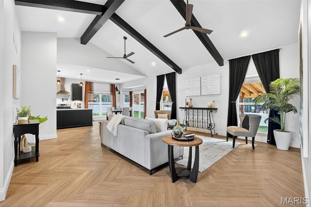 4 Sunset Acres Drive, Cottleville, MO 63304