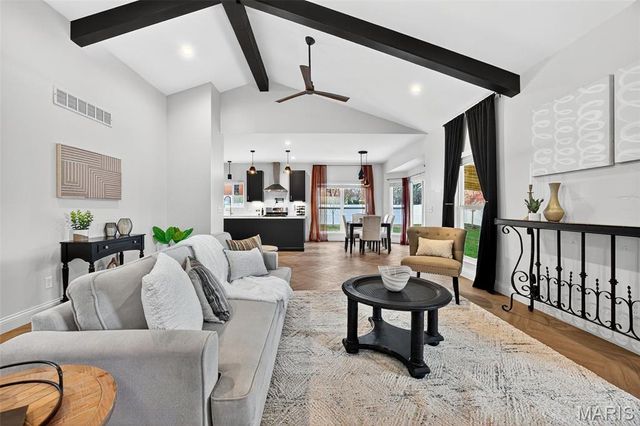 4 Sunset Acres Drive, Cottleville, MO 63304