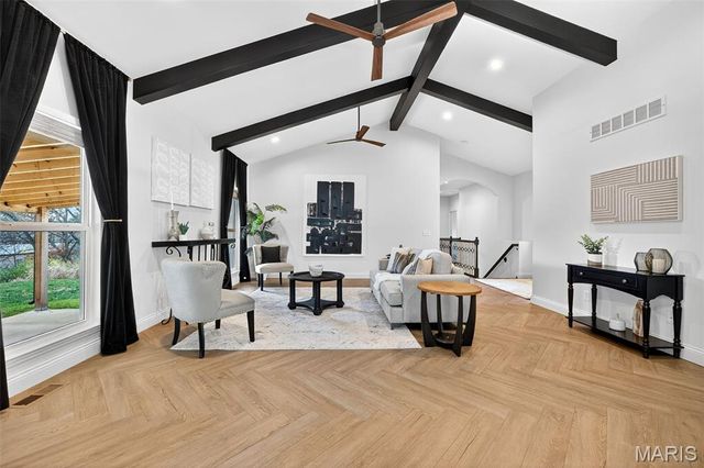 4 Sunset Acres Drive, Cottleville, MO 63304