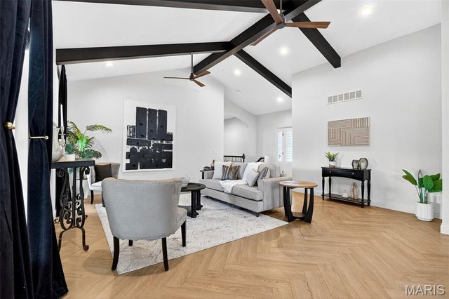 4 Sunset Acres Drive, Cottleville, MO 63304