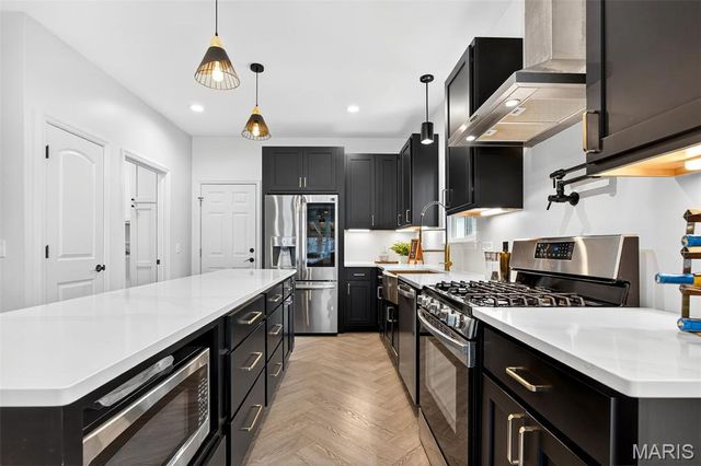 4 Sunset Acres Drive, Cottleville, MO 63304