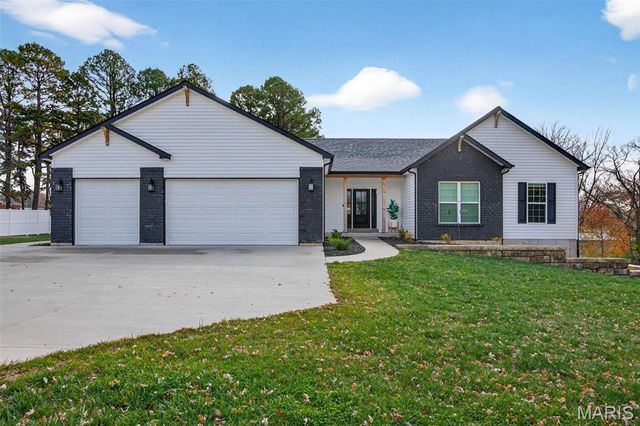 4 Sunset Acres Drive, Cottleville, MO 63304