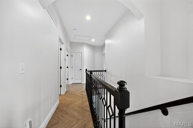 4 Sunset Acres Drive, Cottleville, MO 63304